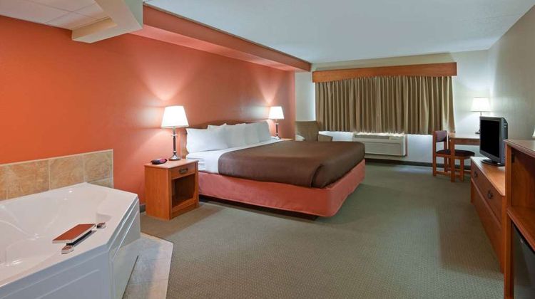 AmericInn by Wyndham Wetmore Suite