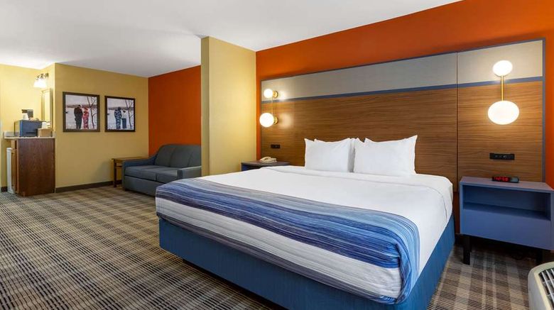 <b>AmericInn Hotel & Suites Fulton Suite</b>. Images powered by <a href="https://iceportal.shijigroup.com/" title="IcePortal" target="_blank">IcePortal</a>.