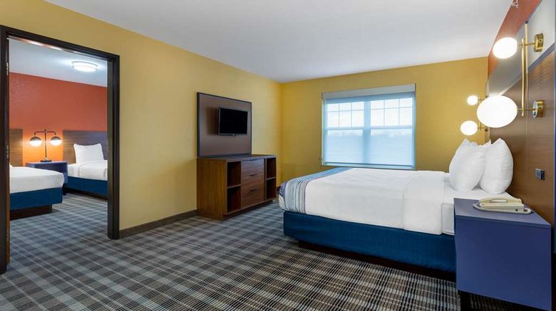 <b>AmericInn Hotel & Suites Fulton Suite</b>. Images powered by <a href="https://iceportal.shijigroup.com/" title="IcePortal" target="_blank">IcePortal</a>.