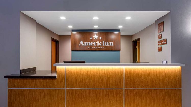 AmericInn Hotel & Suites Fulton Lobby