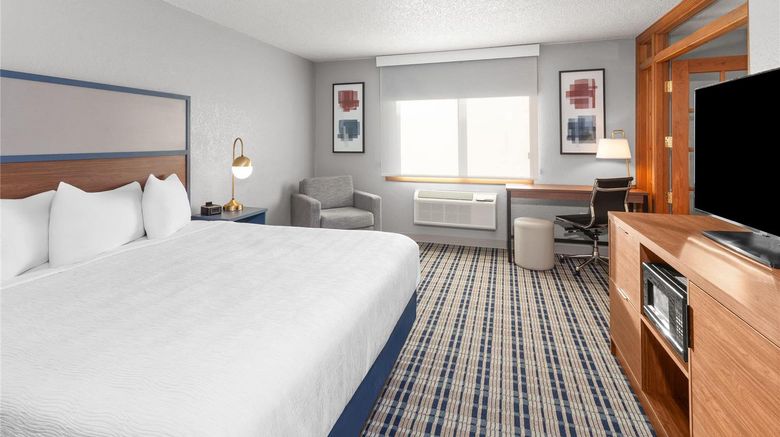 <b>AmericInn by Wyndham Plymouth Suite</b>. Images powered by <a href="https://iceportal.shijigroup.com/" title="IcePortal" target="_blank">IcePortal</a>.
