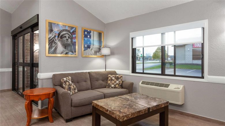 <b>AmericInn by Wyndham Plymouth Lobby</b>. Images powered by <a href="https://iceportal.shijigroup.com/" title="IcePortal" target="_blank">IcePortal</a>.