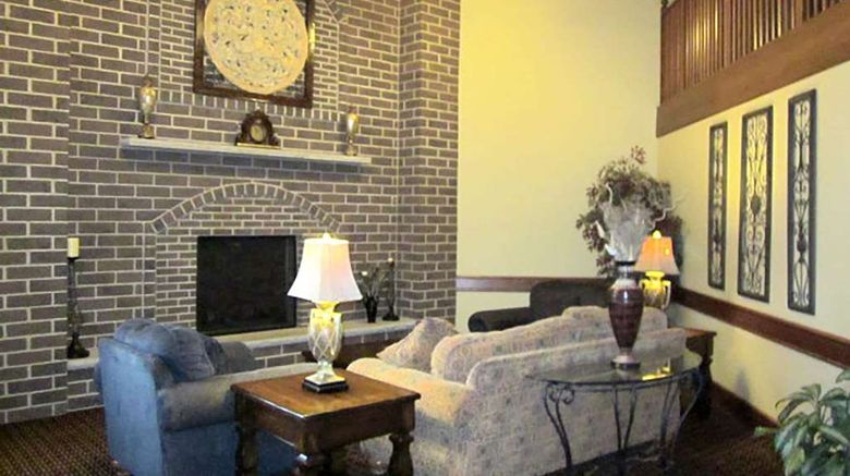 <b>AmericInn by Wyndham Ashland Lobby</b>. Images powered by <a href="https://iceportal.shijigroup.com/" title="IcePortal" target="_blank">IcePortal</a>.