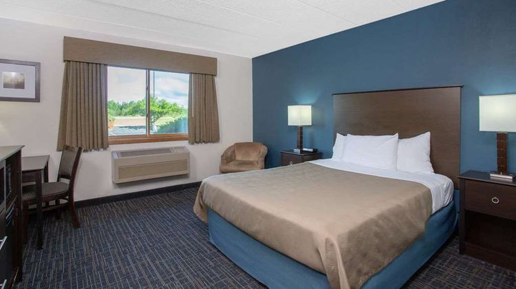 AmericInn by Wyndham Hayward Room