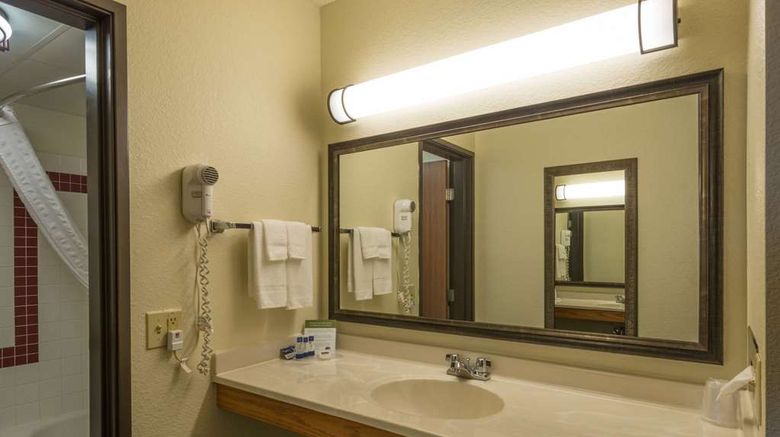 <b>AmericInn by Wyndham Minocqua Room</b>. Images powered by <a href="https://iceportal.shijigroup.com/" title="IcePortal" target="_blank">IcePortal</a>.