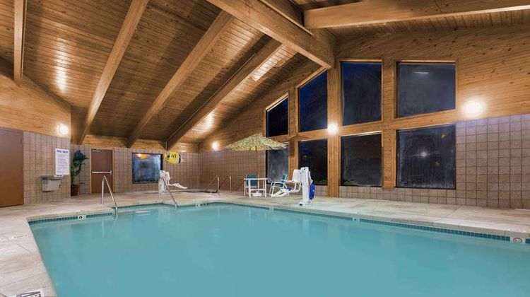 AmericInn by Wyndham Sheboygan Pool