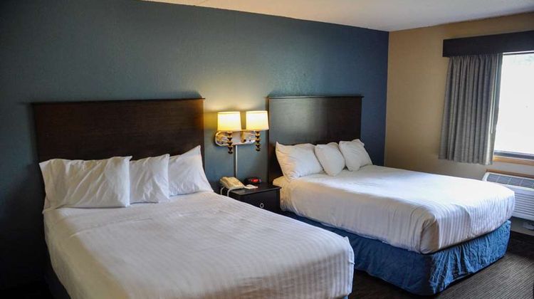 AmericInn Lodge and Suites Clear Lake Room