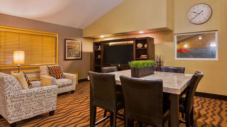 <b>AmericInn by Wyndham Algona Lobby</b>. Images powered by <a href="https://iceportal.shijigroup.com/" title="IcePortal" target="_blank">IcePortal</a>.