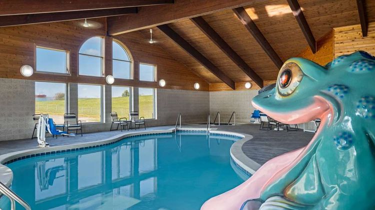 AmericInn by Wyndham Beaver Dam Pool