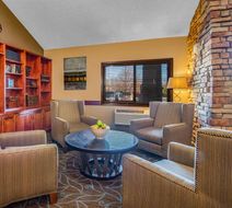 AmericInn by Wyndham Windsor Lobby