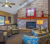 AmericInn by Wyndham Windsor Lobby