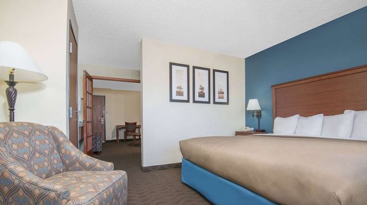 AmericInn by Wyndham Windsor Room
