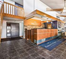 AmericInn by Wyndham Albert Lea Lobby