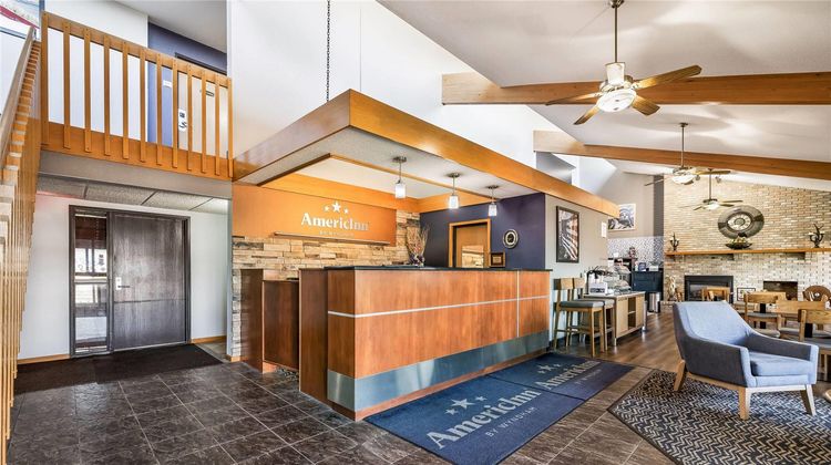 AmericInn by Wyndham Albert Lea Lobby