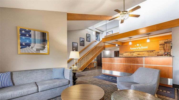 AmericInn by Wyndham Albert Lea Lobby