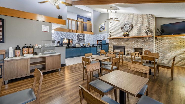 AmericInn by Wyndham Albert Lea Restaurant