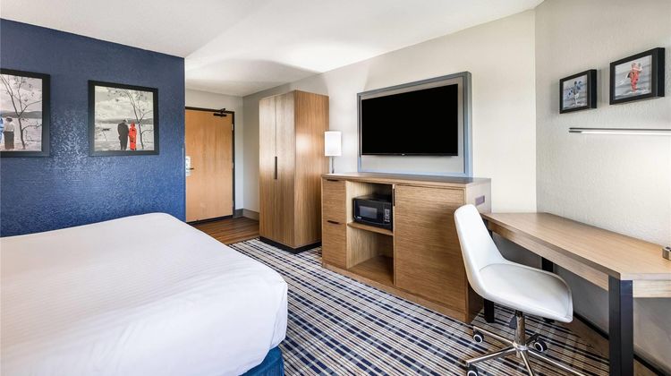 AmericInn by Wyndham Albert Lea Room