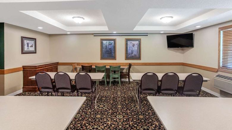 <b>AmericInn by Wyndham White Bear Lake Meeting</b>. Images powered by <a href="https://iceportal.shijigroup.com/" title="IcePortal" target="_blank">IcePortal</a>.