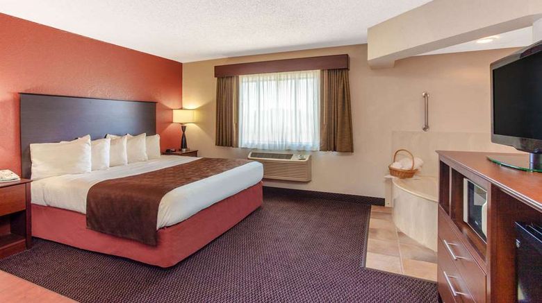<b>AmericInn by Wyndham White Bear Lake Suite</b>. Images powered by <a href="https://iceportal.shijigroup.com/" title="IcePortal" target="_blank">IcePortal</a>.