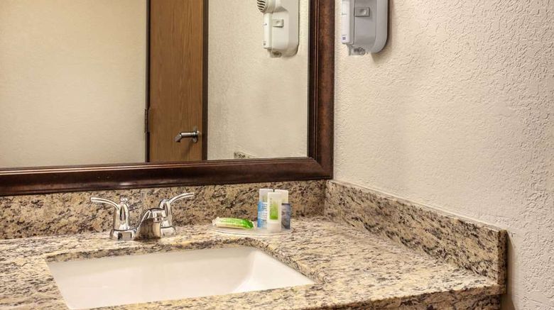 <b>AmericInn by Wyndham White Bear Lake Room</b>. Images powered by <a href="https://iceportal.shijigroup.com/" title="IcePortal" target="_blank">IcePortal</a>.