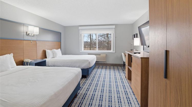 AmericInn by Wyndham White Bear Lake Room