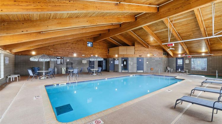 AmericInn by Wyndham White Bear Lake Pool