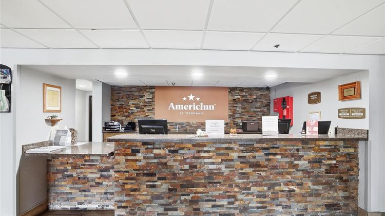 AmericInn by Wyndham White Bear Lake Lobby