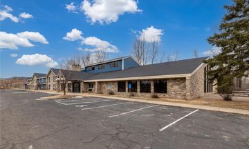 AmericInn by Wyndham White Bear Lake