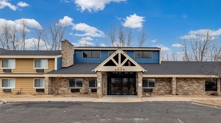 AmericInn by Wyndham White Bear Lake Exterior