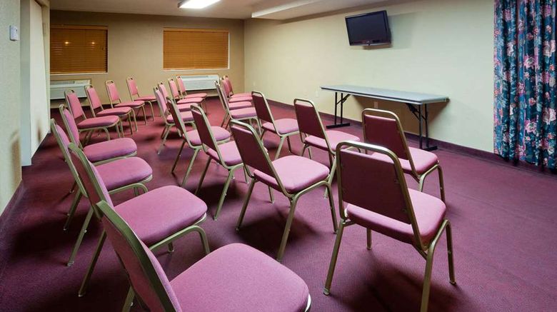 <b>AmericInn by Wyndham Monroe Meeting</b>. Images powered by <a href="https://iceportal.shijigroup.com/" title="IcePortal" target="_blank">IcePortal</a>.