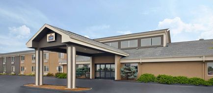 AmericInn Hotel & Suites Bay City Exterior