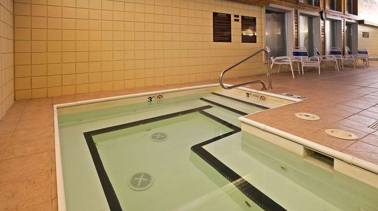 <b>AmericInn Hotel & Suites Bay City Pool</b>. Images powered by <a href="https://iceportal.shijigroup.com/" title="IcePortal" target="_blank">IcePortal</a>.