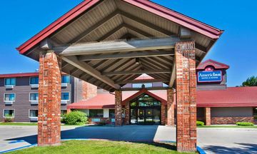 AmericInn by Wyndham Grand Forks