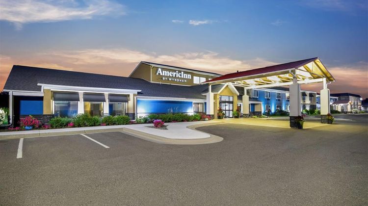AmericInn by Wyndham Virginia Exterior