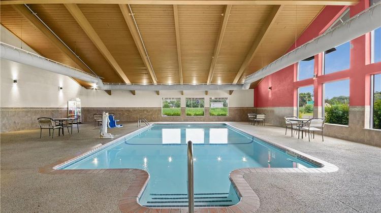 AmericInn by Wyndham Virginia Pool