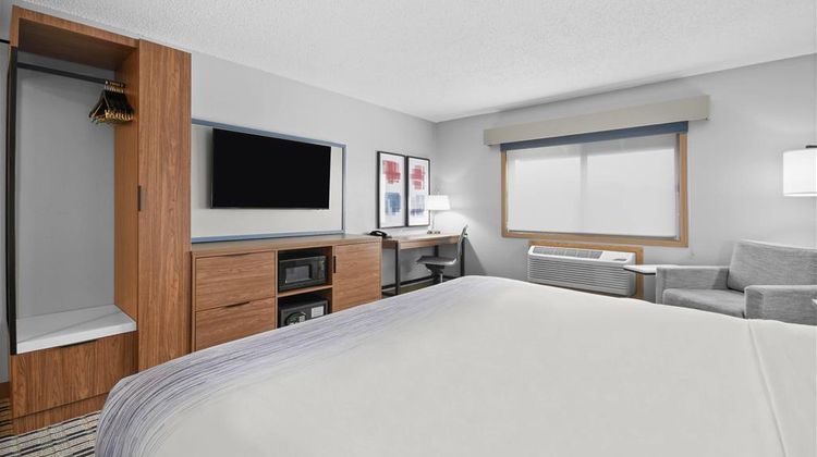 AmericInn by Wyndham Virginia Suite