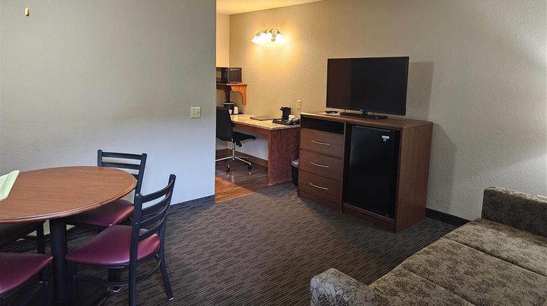 <b>AmericInn Lodge & Suites Marshall Room</b>. Images powered by <a href="https://iceportal.shijigroup.com/" title="IcePortal" target="_blank">IcePortal</a>.
