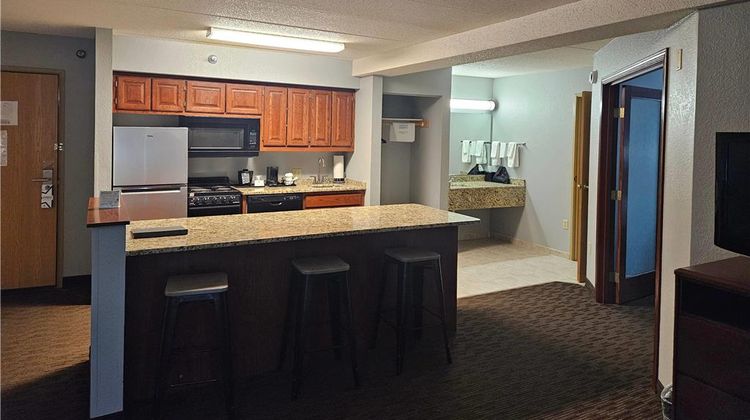 AmericInn Lodge & Suites Marshall Room