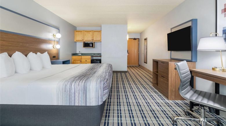 <b>AmericInn by Wyndham Chamberlain Room</b>. Images powered by <a href="https://iceportal.shijigroup.com/" title="IcePortal" target="_blank">IcePortal</a>.