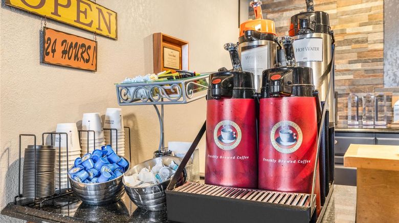 <b>AmericInn by Wyndham Chamberlain Restaurant</b>. Images powered by <a href="https://iceportal.shijigroup.com/" title="IcePortal" target="_blank">IcePortal</a>.