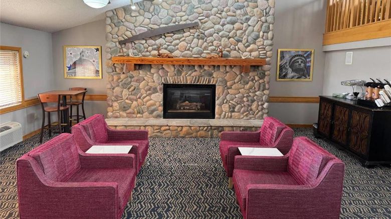 <b>AmericInn Hotel & Suites Stillwater Lobby</b>. Images powered by <a href="https://iceportal.shijigroup.com/" title="IcePortal" target="_blank">IcePortal</a>.