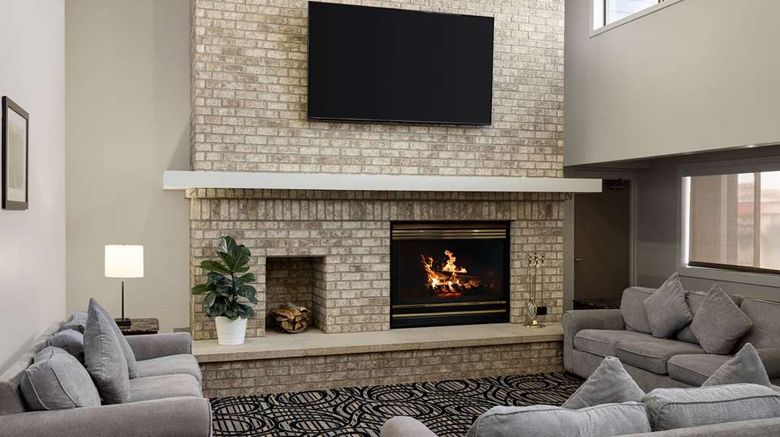 <b>AmericInn by Wyndham Inver Grove Lobby</b>. Images powered by <a href="https://iceportal.shijigroup.com/" title="IcePortal" target="_blank">IcePortal</a>.