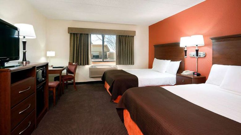 <b>AmericInn by Wyndham Manitowoc Room</b>. Images powered by <a href="https://iceportal.shijigroup.com/" title="IcePortal" target="_blank">IcePortal</a>.