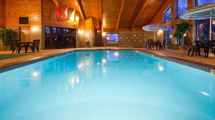 AmericInn by Wyndham Manitowoc Pool