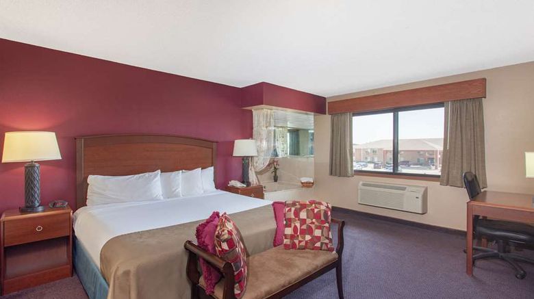<b>AmericInn by Wyndham Hutchinson Suite</b>. Images powered by <a href="https://iceportal.shijigroup.com/" title="IcePortal" target="_blank">IcePortal</a>.