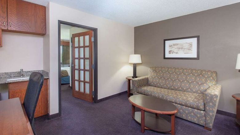 <b>AmericInn by Wyndham Hutchinson Suite</b>. Images powered by <a href="https://iceportal.shijigroup.com/" title="IcePortal" target="_blank">IcePortal</a>.