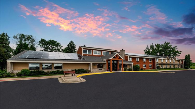 AmericInn by Wyndham Hutchinson Exterior