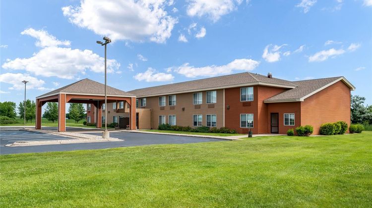 AmericInn by Wyndham Hutchinson Exterior