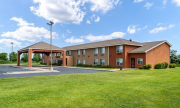 AmericInn by Wyndham Hutchinson