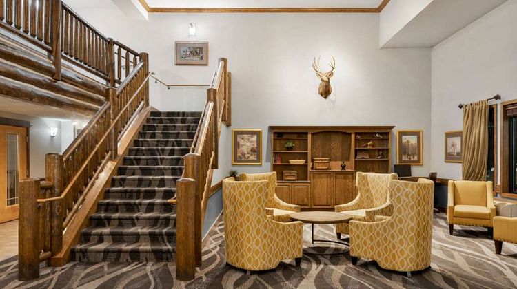 AmericInn by Wyndham Laramie Lobby
